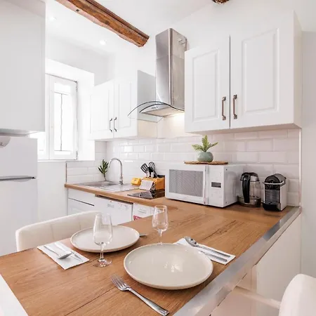 Cosy Au Coeur Des Remparts/vieil Appartement Antibes